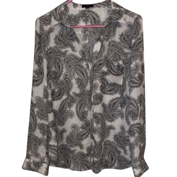 🌹THE LIMITED ASHTON PAISLEY BUTTON DOWN BLOUSE - Picture 1 of 6